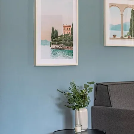 Apartman Guesthost - Lezzeno Beautiful View 1&2