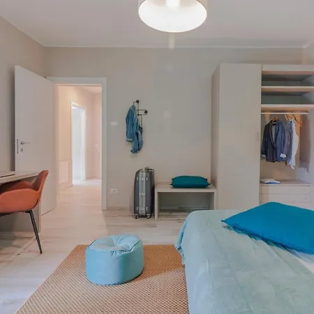 Apartman Guesthost - Lezzeno Beautiful View 1&2