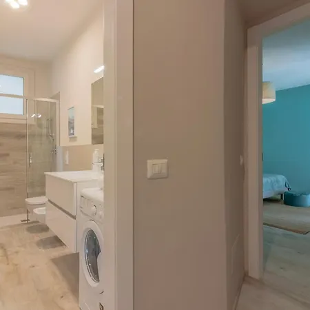 Apartman Guesthost - Lezzeno Beautiful View 1&2 *