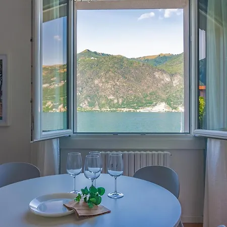 Apartman Guesthost - Lezzeno Beautiful View 1&2 Lezzeno