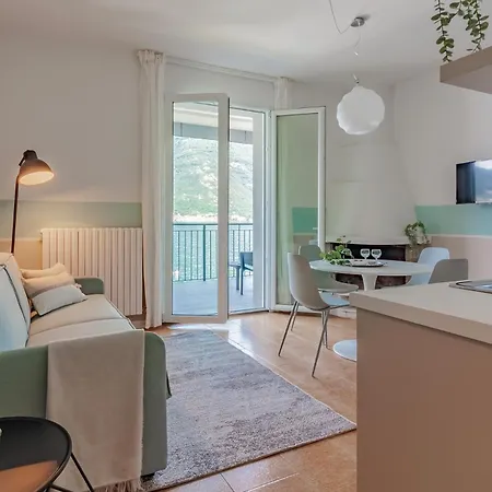 Guesthost - Lezzeno Beautiful View 1&2