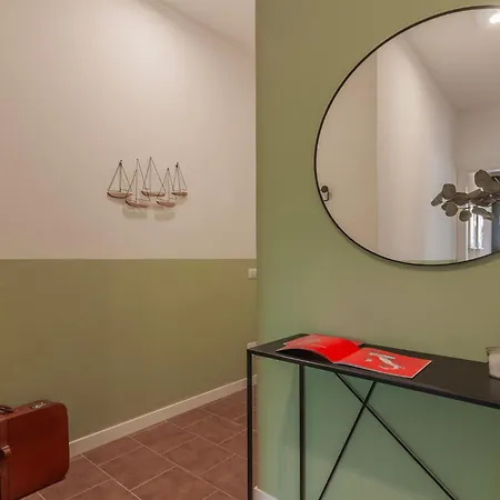 Apartman Guesthost - Lezzeno Beautiful View 1&2 *