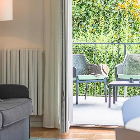 Apartman Guesthost - Lezzeno Beautiful View 1&2 *