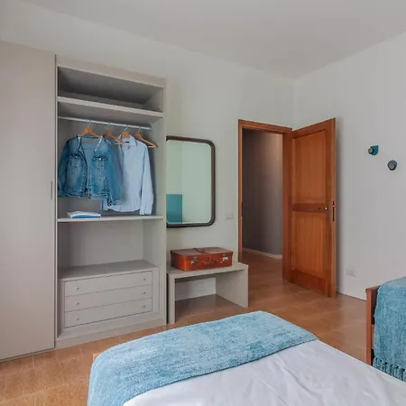 Guesthost - Lezzeno Beautiful View 1&2 *