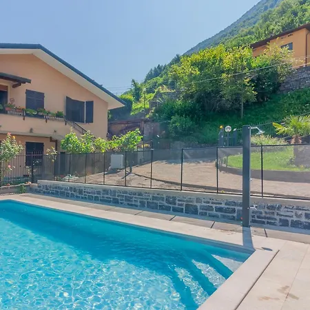 Guesthost - Lezzeno Beautiful View 1&2 Apartman Lezzeno