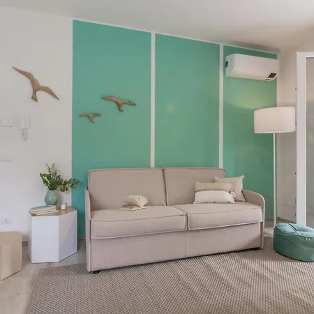 Guesthost - Beautiful View 1&2 *