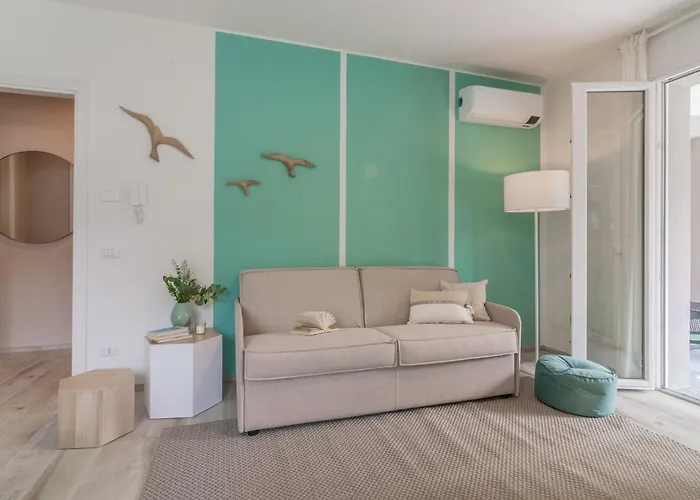 Guesthost - Beautiful View 1&2 *