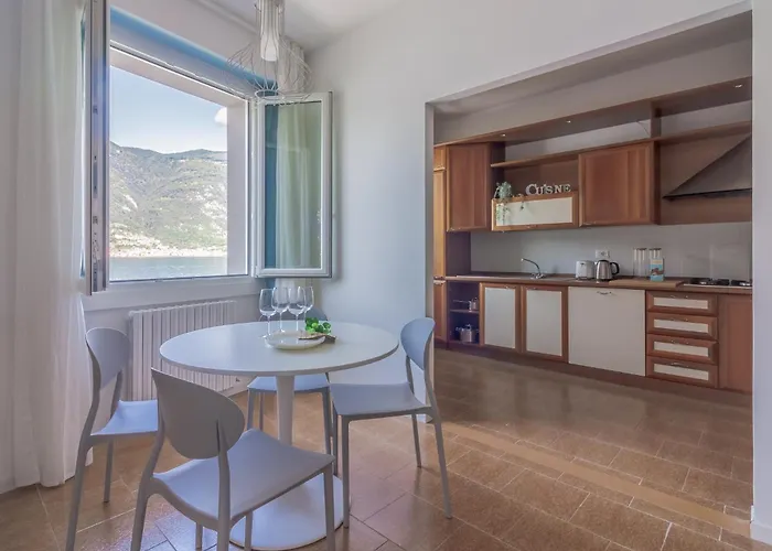 Guesthost - Beautiful View 1&2 Appartement Lezzeno