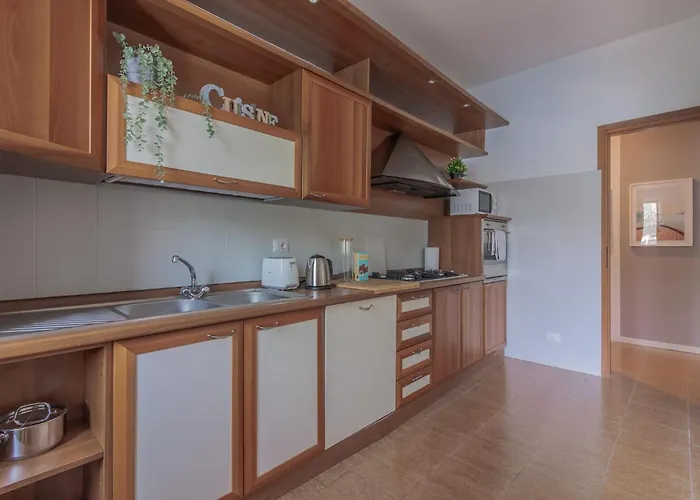 Guesthost - Beautiful View 1&2 Apartament