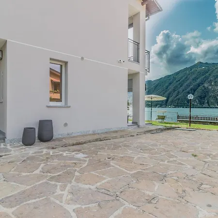 아파트 Guesthost - Lezzeno Beautiful View 1&2 레체노