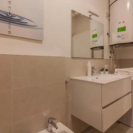 Guesthost - Lezzeno Beautiful View 1&2 아파트 레체노